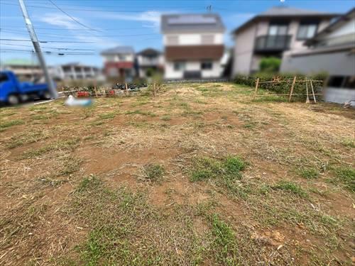 現地（手前）（2025年9月撮影）