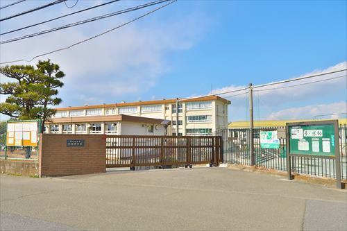 茅ヶ崎市立松林中学校まで460m