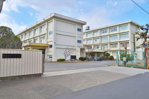 神奈川県立茅ヶ崎高校まで200m