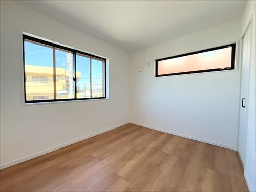 2F北東洋室（約5.2帖）