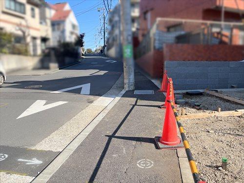 現地含む前面道路（2026年1月撮影）
