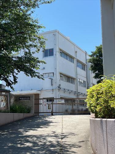 横浜市立汲沢小学校まで230ｍ