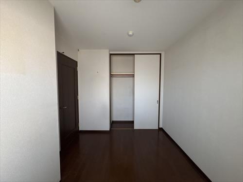 洋室　5.3帖　クローゼット