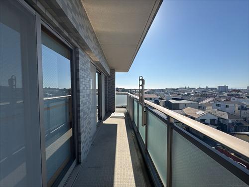 西側バルコニー