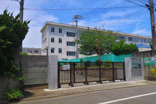 茅ヶ崎市立浜須賀中学校まで700m 茅ヶ崎市立浜須賀中学校まで700m