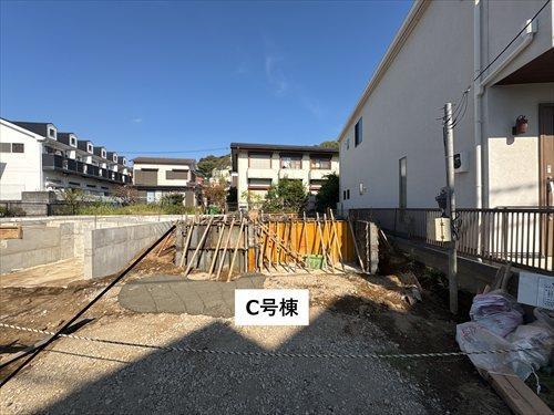 新築で未完成（2025年10月撮影）