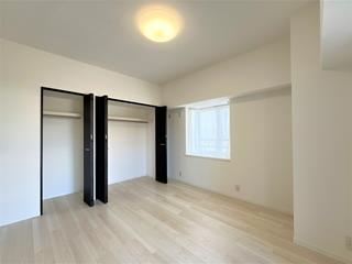 洋室（約7.7帖）