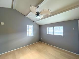 洋室（約7.7帖）