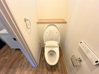 トイレ　1階