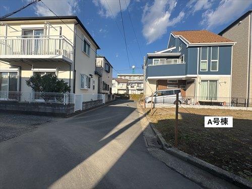 前面道路（2025年11月撮影）