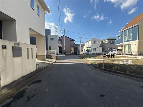 前面道路（2025年11月撮影）