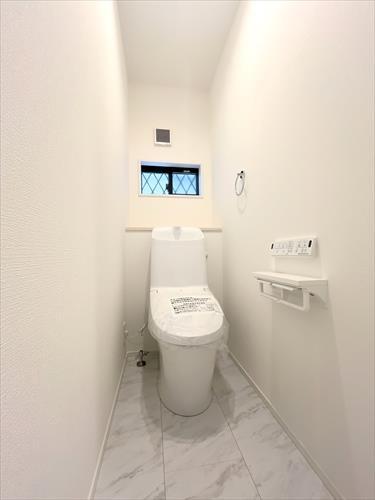 1Fトイレ