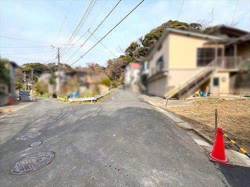現地含む前面道路（2026年2月撮影）