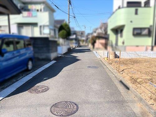 西側道路（2026年3月撮影）