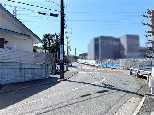 北西側道路（2026年3月撮影）