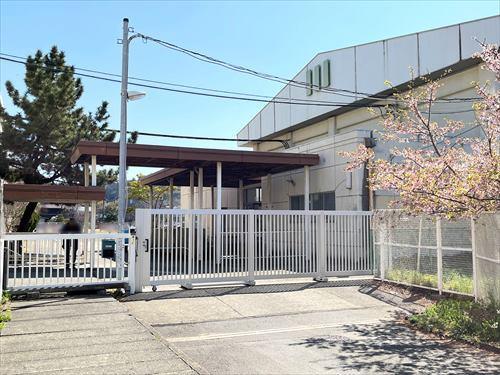 鎌倉市立深沢小学校まで460m