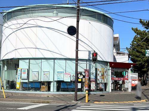 茅ヶ崎小和田三郵便局まで340m