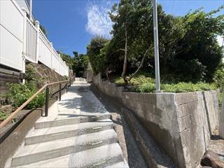 駅から現地まで（階段）