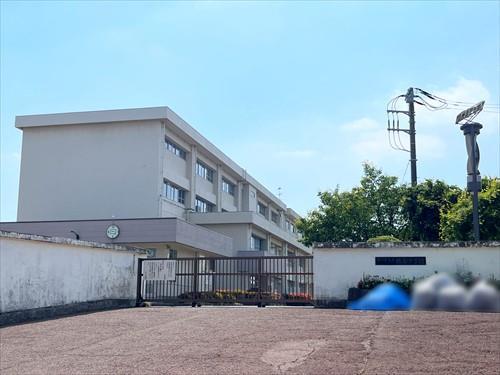 茅ヶ崎市立鶴嶺中学校まで380m