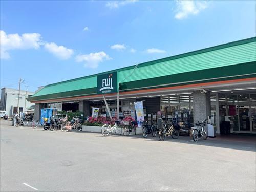 Fuji鶴嶺店まで960m