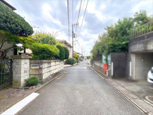 西側道路