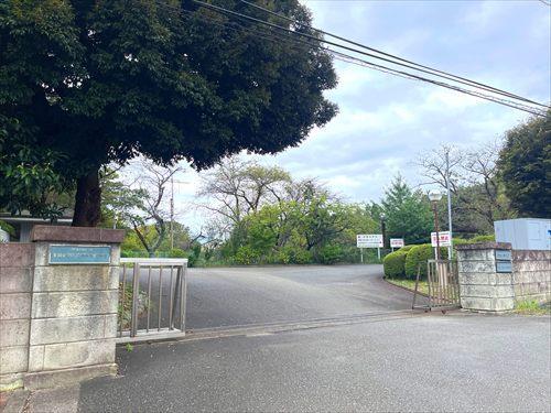 私立聖園女学院中学校まで1620m