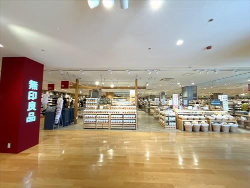無印良品Fuji善行店まで920m