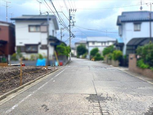 現地含む前面道路
