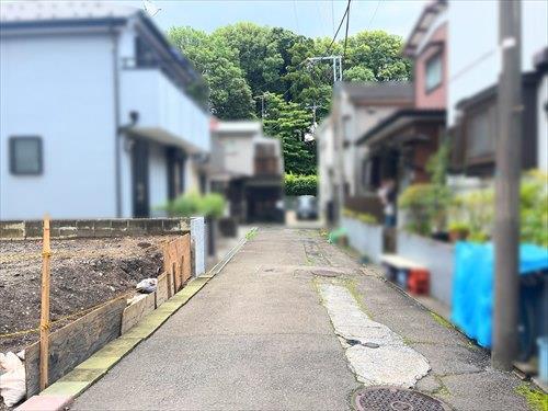 南西側通路