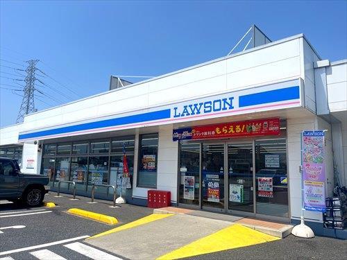 ローソン寒川岡田店まで600m ローソン寒川岡田店まで600m