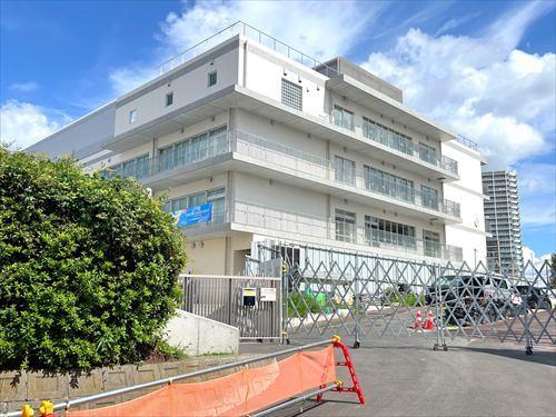 横浜市立二俣川小学校まで1490m
