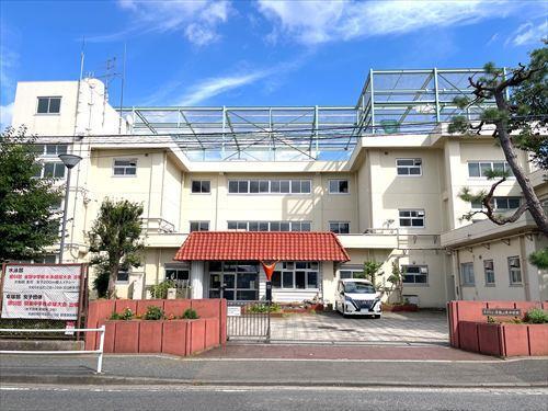 横浜市立万騎が原中学校まで1790m