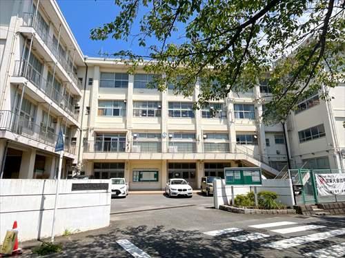 鎌倉市立玉縄中学校まで1110m
