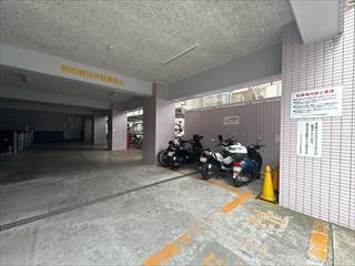 バイク置き場