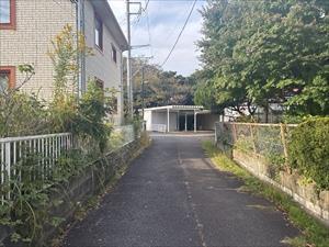 東側前面道路