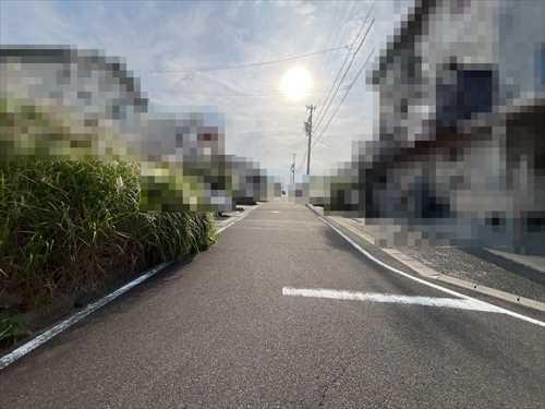 前面道路(2024年10月撮影)