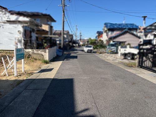 前面道路(2024年11月撮影)