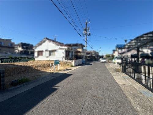 前面道路(2024年11月撮影)