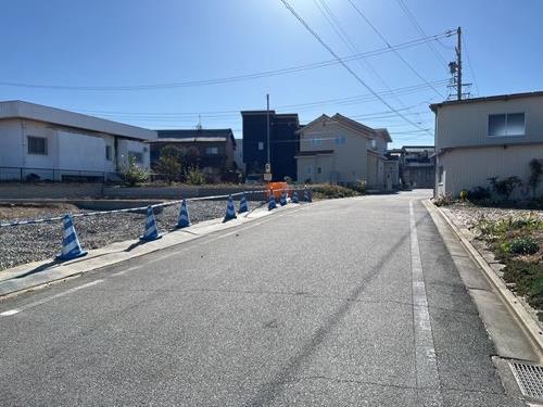 前面道路(2024年12月撮影)