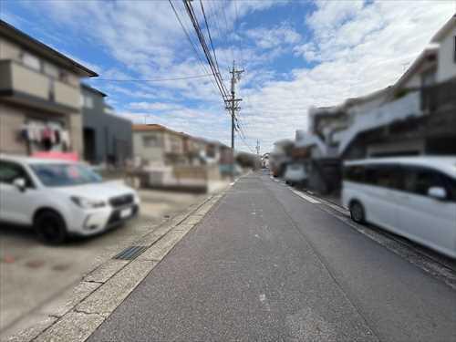 前面道路（2025年12月撮影）