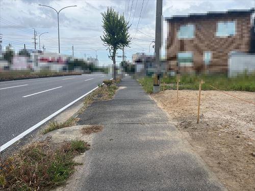 前面道路(2025年9月撮影)