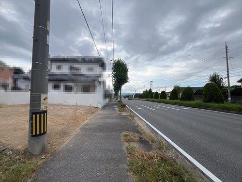 前面道路(2025年9月撮影)