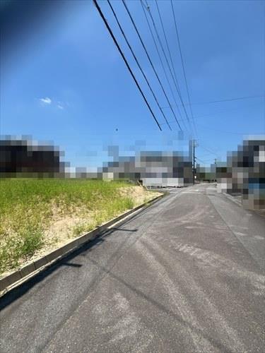 東側前面道路