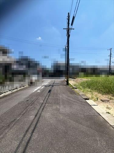 北東側前面道路