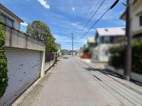 前面道路（撮影年月：2025年7月）