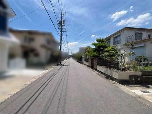 前面道路（撮影年月：2025年7月）