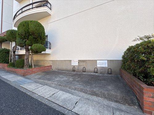 駐輪場(屋根無)