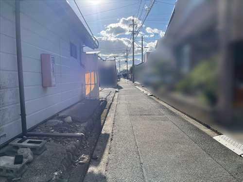 前面道路(2025年11月撮影)