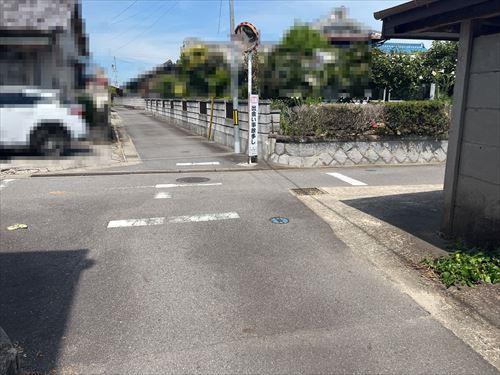 西側道路(2025年8月撮影)