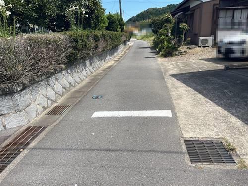 北側道路(2025年8月撮影)